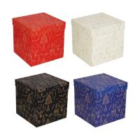 Коробка складная бумага 22x22x22см 4 дизайна 